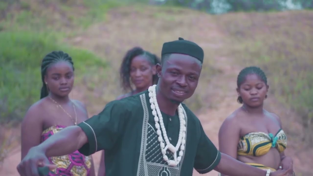 JNS DRAGON ROUGE  '' le bon Dieu '' (Clip officiel)
