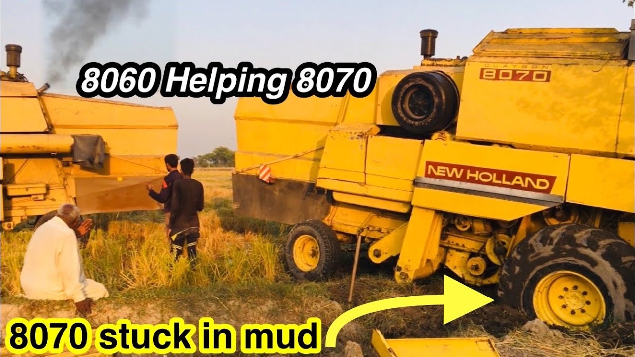 Newholland Harvester 8070 machine stuck in mud.8060 come to helping.Interesting video|APNA PAKISTAN