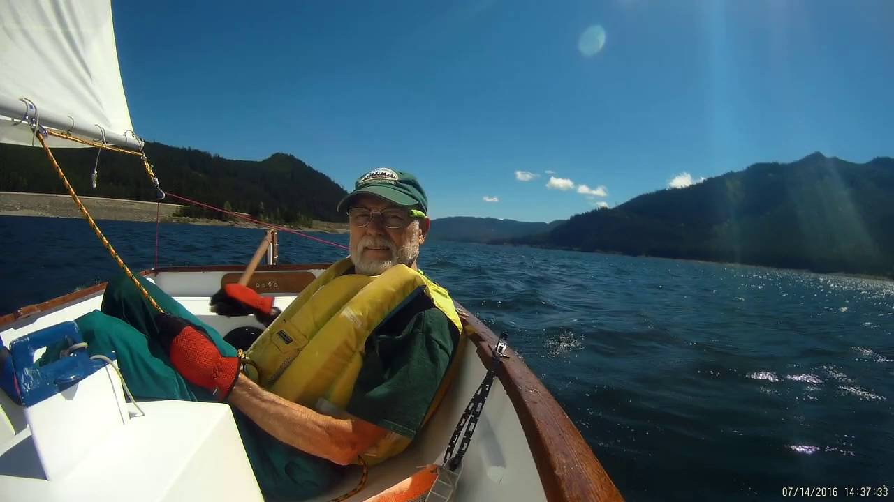 Sailing the 8ft Nuthatch Pram