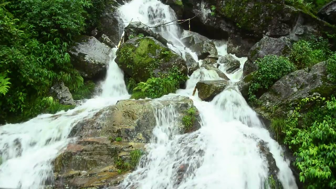 🌿 Relaxing Waterfall Sounds | Nature Ambience for Stress Relief & Sleep 🌿