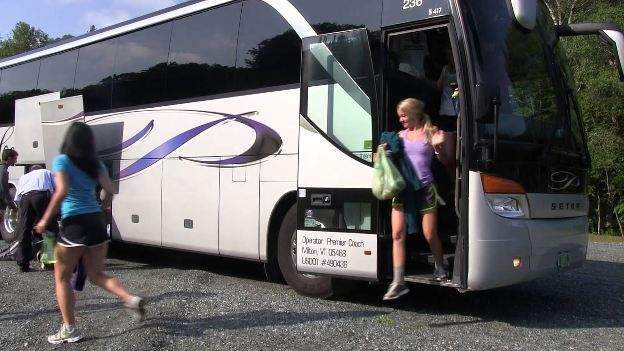 Thumbs-Up for Dartmouth's First-Year Trips