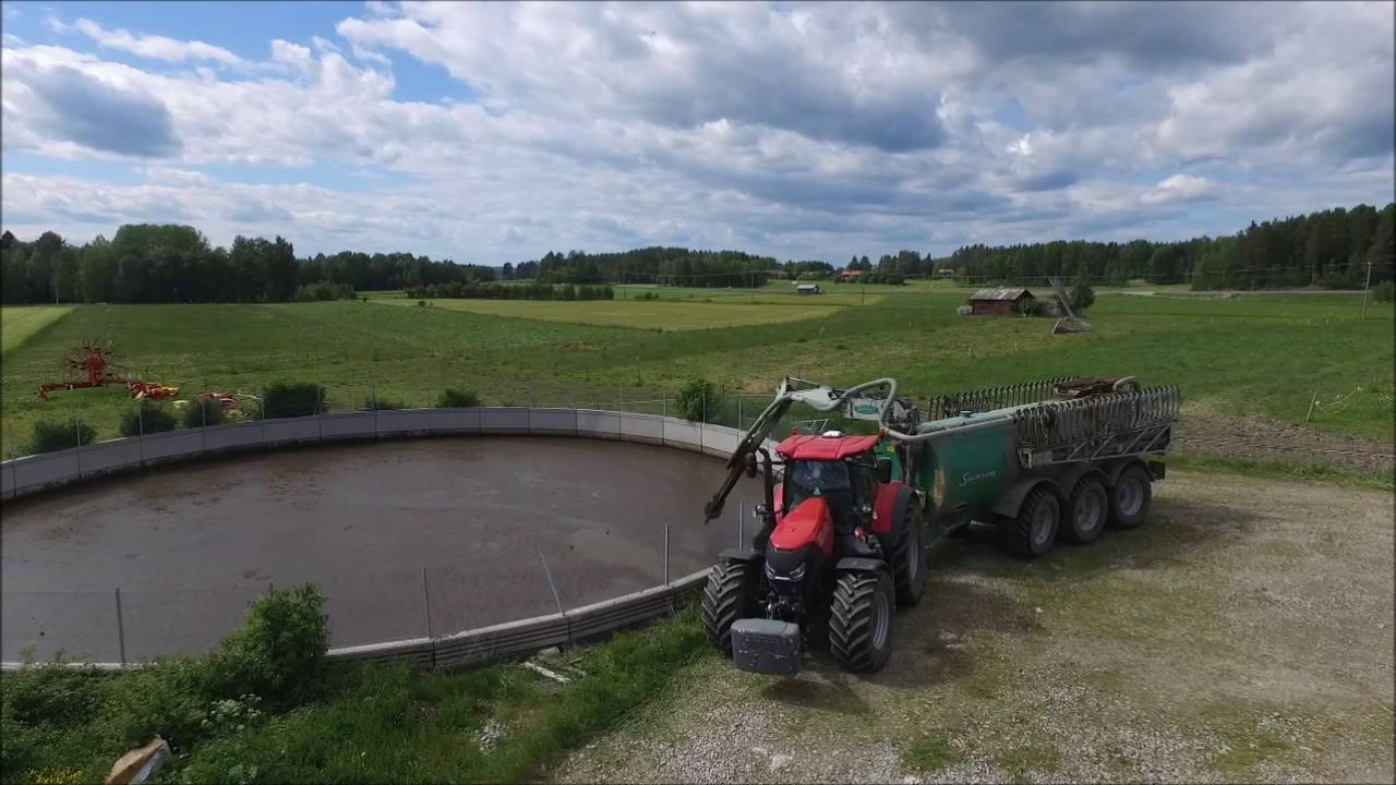 Gustaf Holmstedt AB 2016, Spreading manure in Sweden