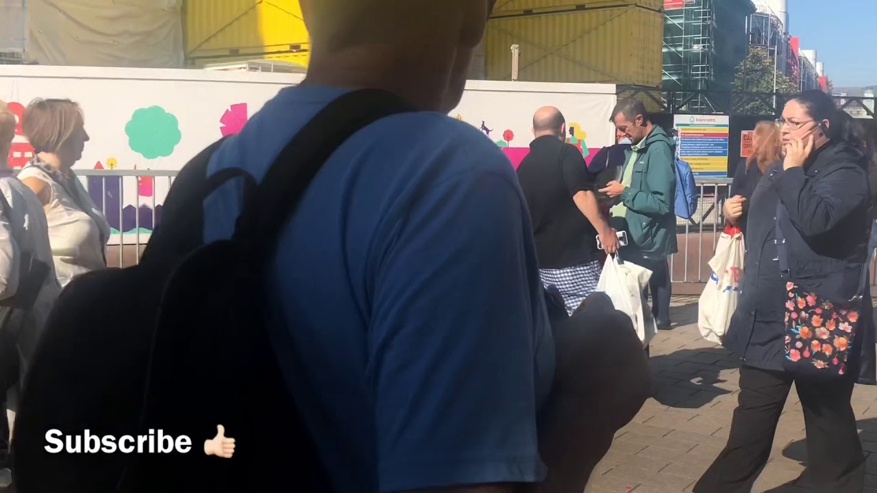 Amazing Belfast busker - John Garrity - Coldplay - fix you