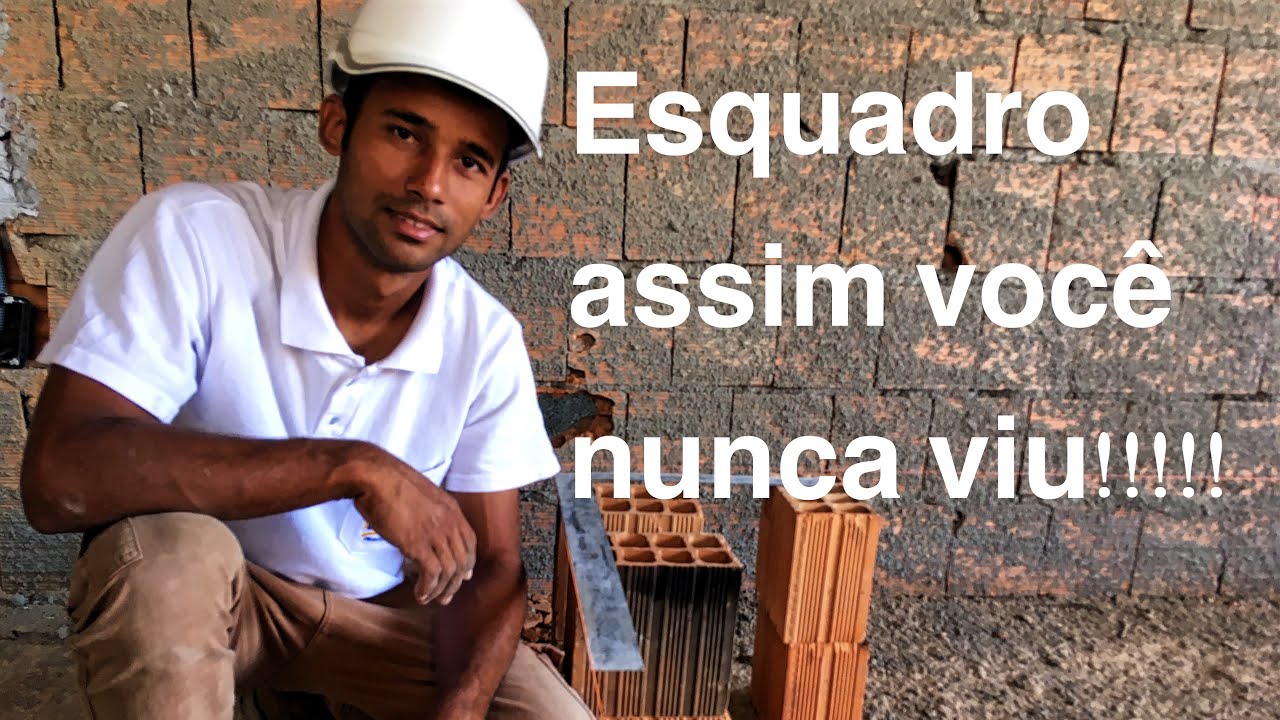 O pedreiro ninja no esquadro de reboco