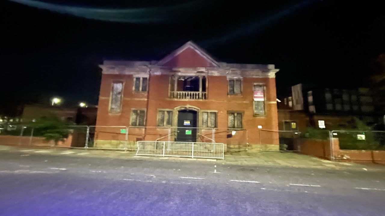 Doncaster swimming baths abandoned