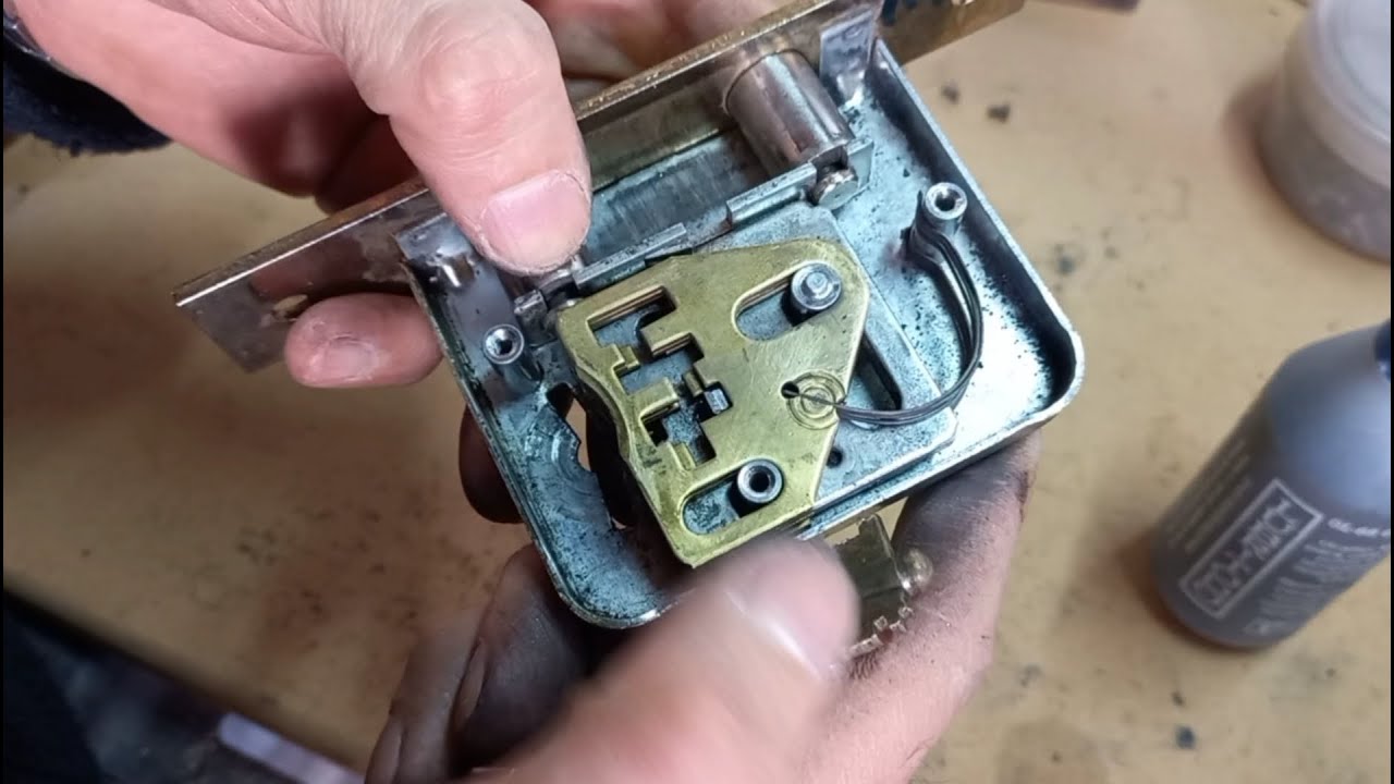 COMO ARREGLAR REPARAR CERRADURA