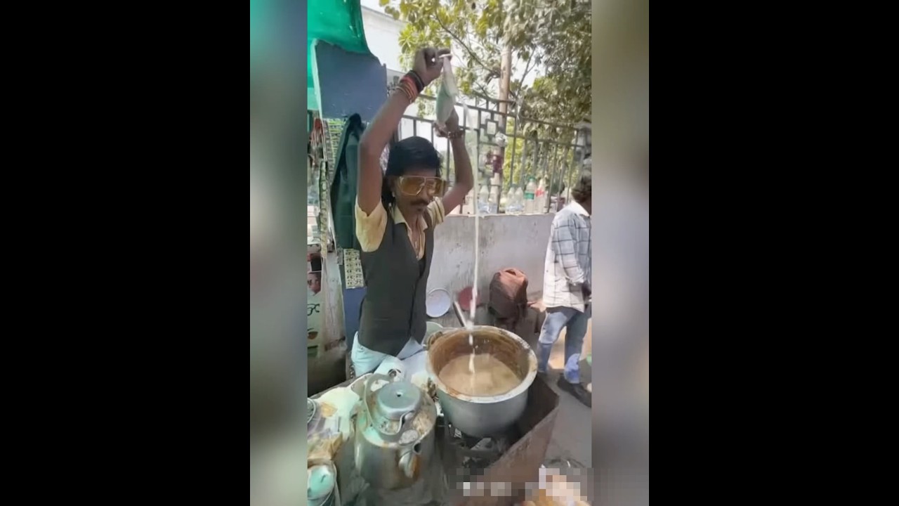 Dolly Chai wala making tea and suddenly Rats Run 😱 🐀 #dollychaiwala #indianshortsvedios