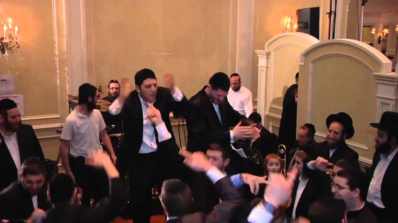Hasidic Jews going Gangnam style HD