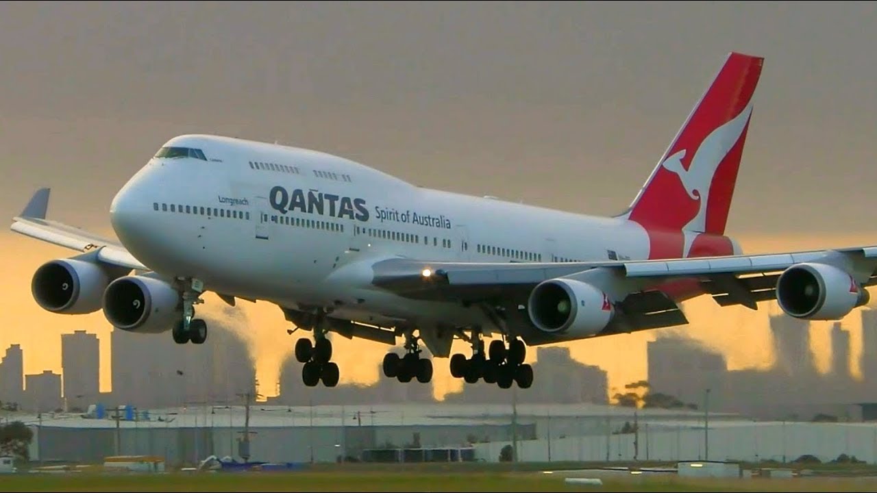 28 SATISFYING Touchdowns at Melbourne Airport | Melbourne Airport Plane Spotting