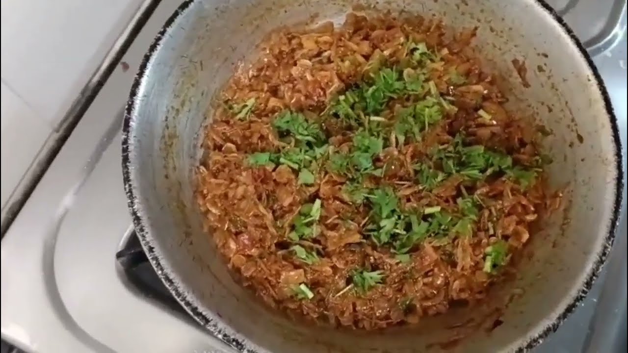 मस्त झणझणीत सुकट गावरान पद्धतीने बनवली आहे l # घरगुती जेवण #food #family vlog 