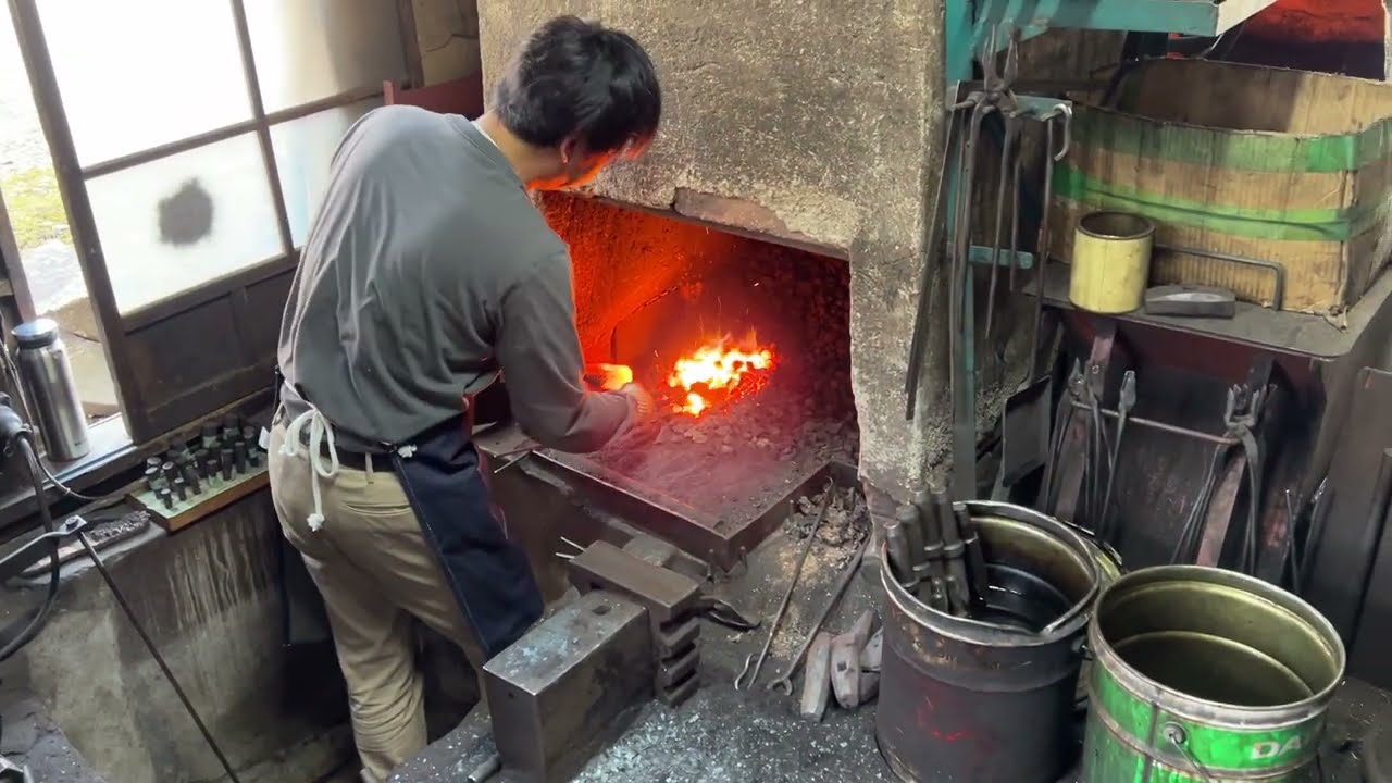 【見学】石工道具の製作所①