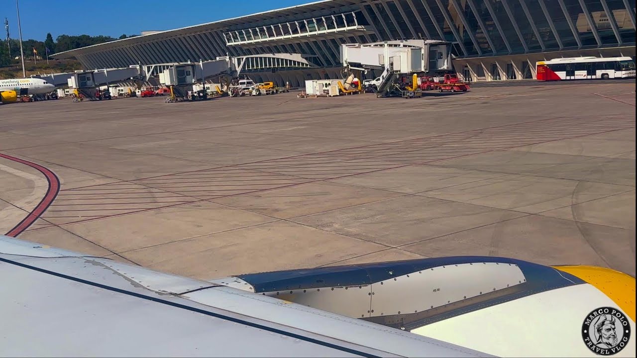FANTASTIC TAKEOFF | Vueling A320 Takeoff from Bilbao