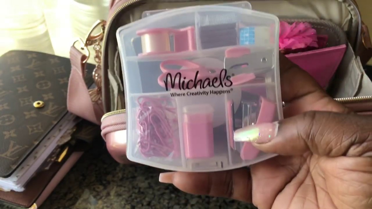 WHAT'S IN MY PLANNER BAG 2019 | #plannerbag #whatsinmybag #wimb #trickaplans #cutenesssquad |