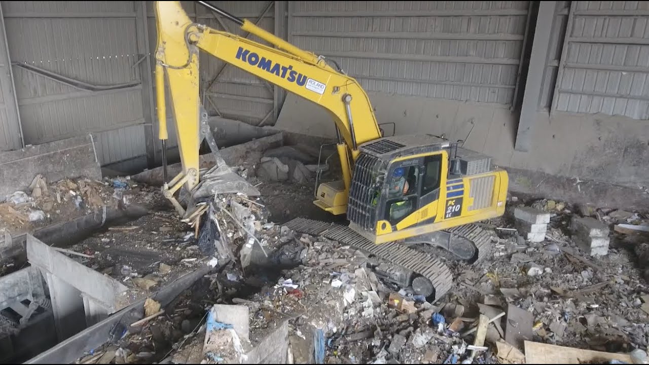 Improved material moving with Komatsu's waste handling excavators