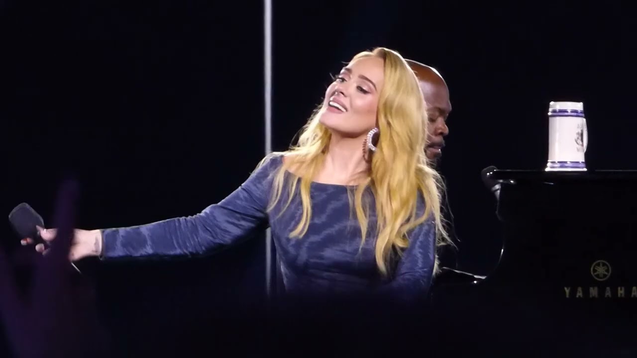 Adele live - Chasing Pavements & All I Ask - Munich München Messe 2024-08--02