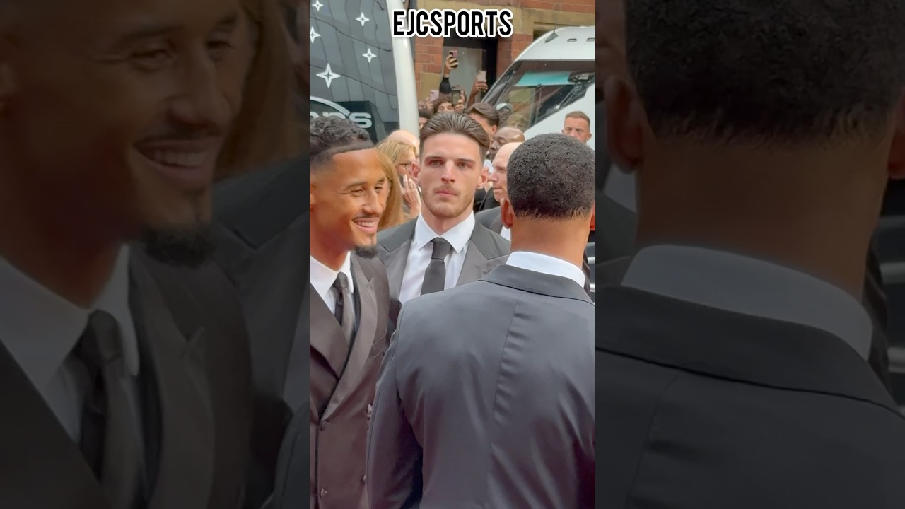 Declan Rice attends PFA Awards ceremony🎥 