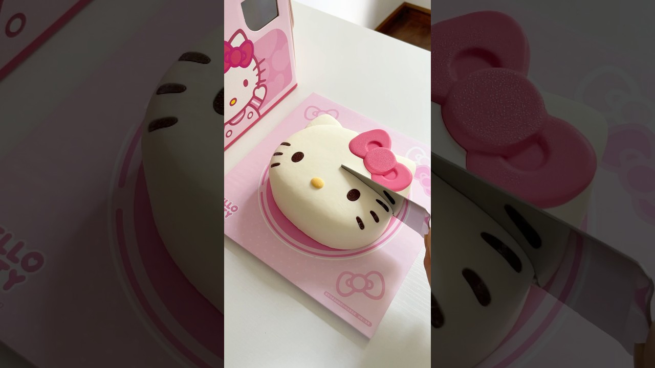 Eat giant hellokitty cake with me #asmr #food #icecream #cake #sanrio #satisfying #hellokitty