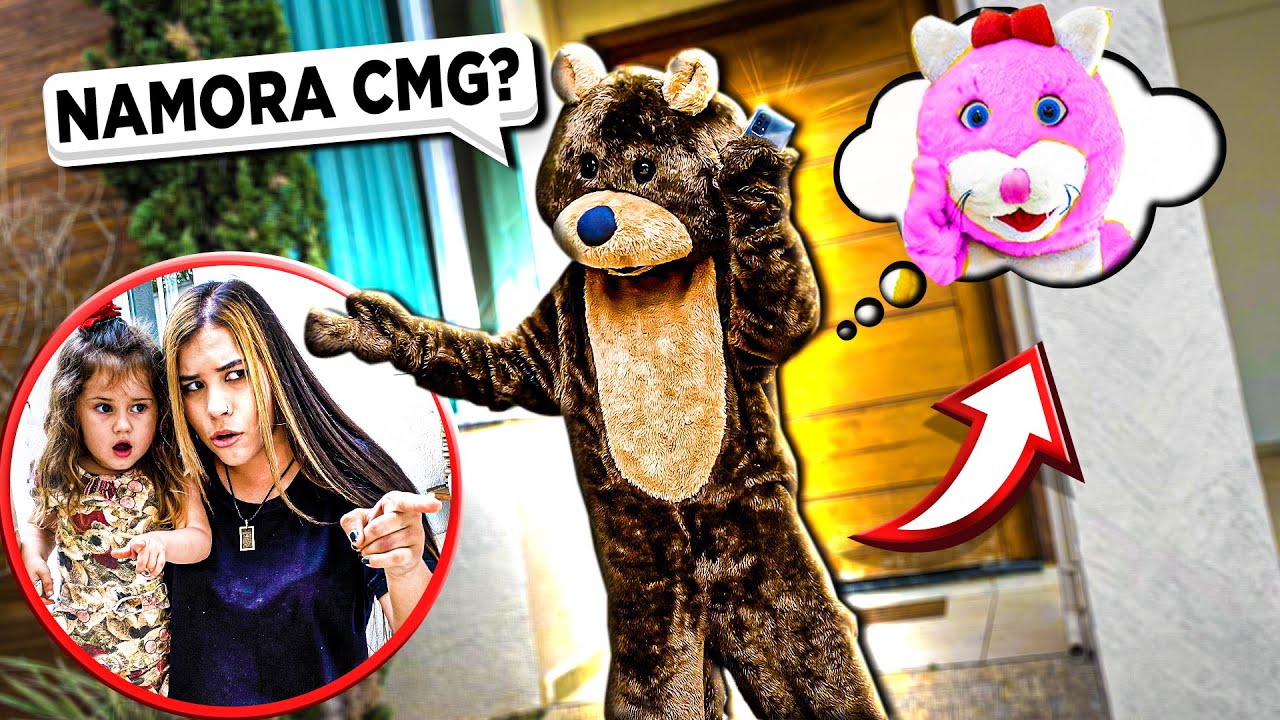 EU E MINHA IRMÃZINHA FLAGRAMOS O URSO GIGANTE COM A CRUSH NA LIGAÇÃO ESCONDIDO!