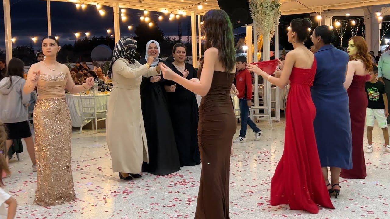 Düğünden canlı#877637384890