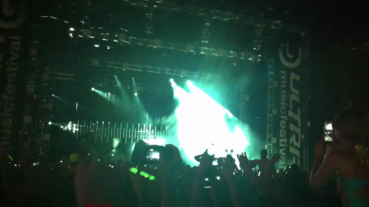 Ultra 2011- Deadmau5- Ghosts N Stuff (Hard Intro)
