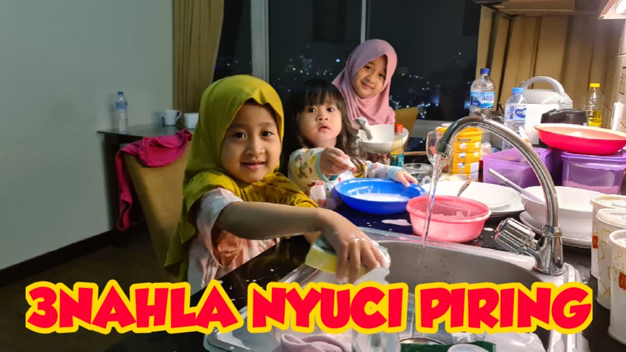3 NAHLA NYUPIR (Nyuci Piring)