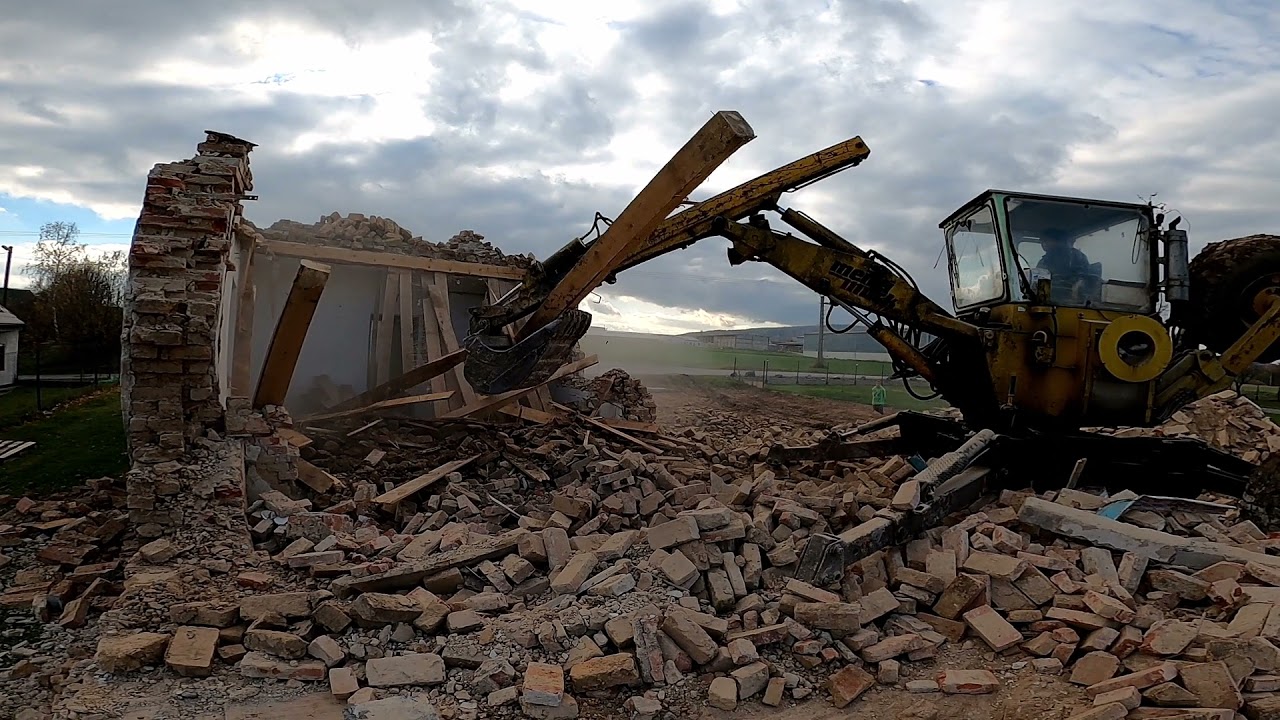 Demolice Menzimuck 5000