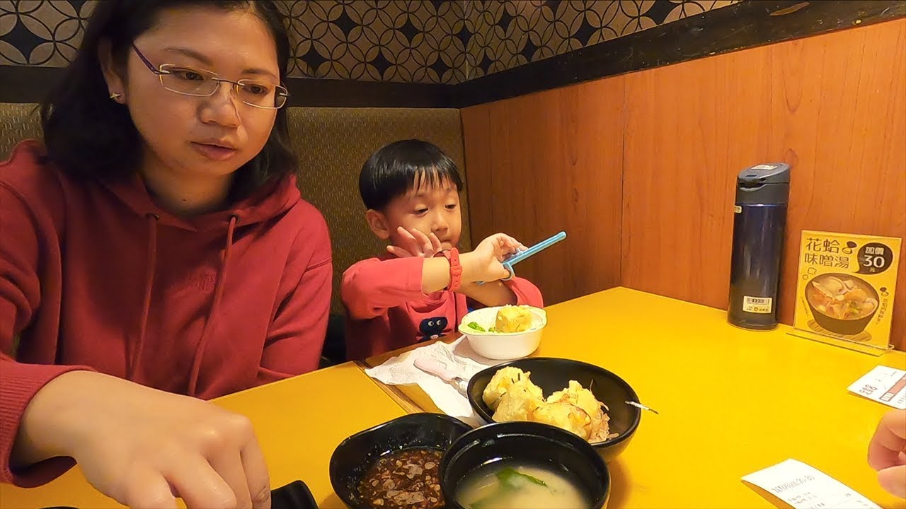 全家一起晚餐..定食8花了430元｜隔壁桌超過15分鐘上餐