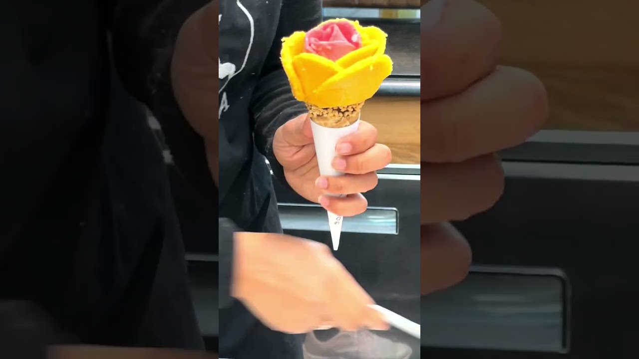 Strawberry and Mango 🍨 Italian Gelato #amorino  | Westfields Stratford London