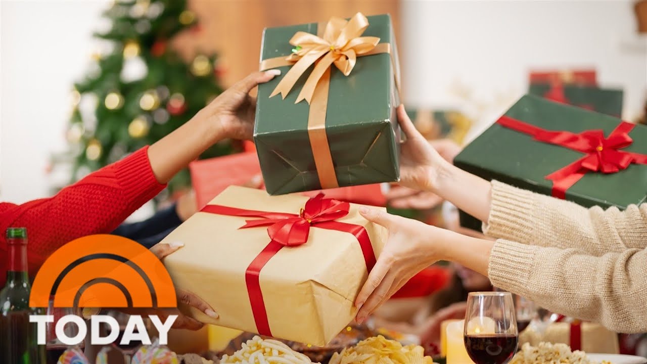 How to set boundaries with your family for holiday spending