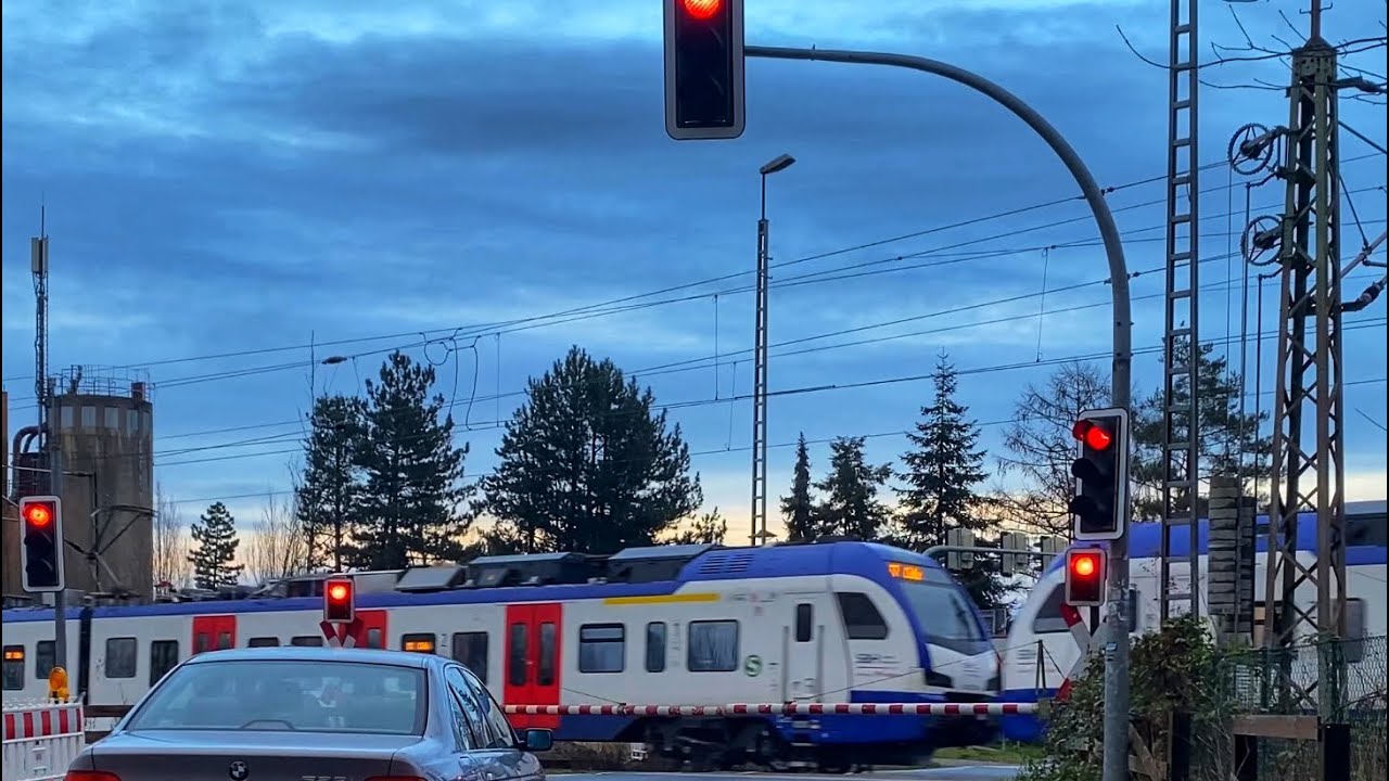 Bahnübergang Lehrte, Richtersdorf ++Neue S-Bahn Züge von Transdev++