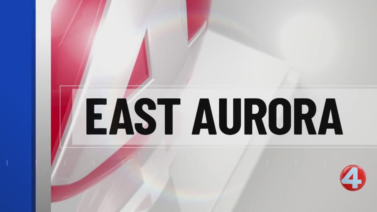 Student field trip at Aurora Theatre ends early after part of the ceiling falls