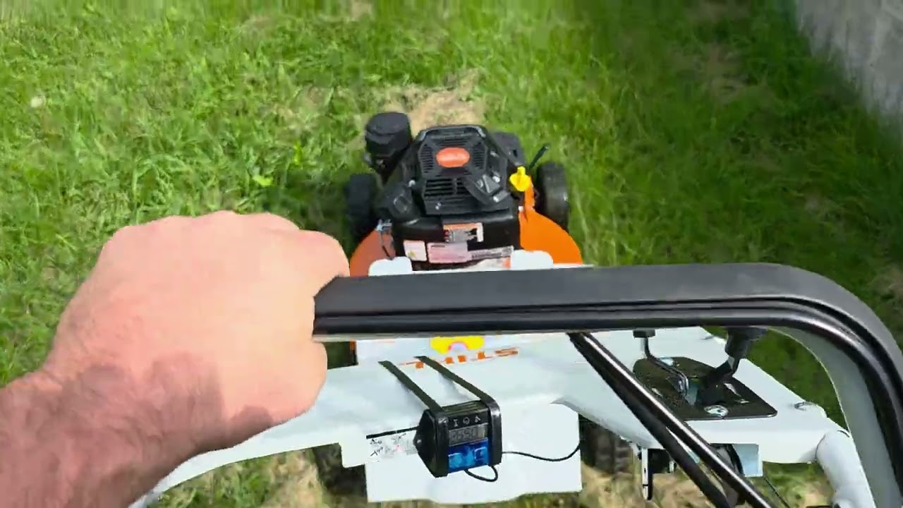 Хилт Stihl RM756YC демонстрирует отличные результаты в высокой мокрой траве!