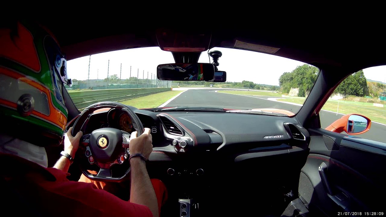 on board ferrari 488gtb a Vallelunga