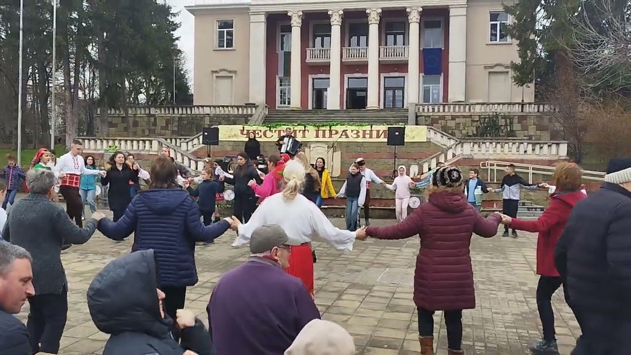 на хоро в Лясковец