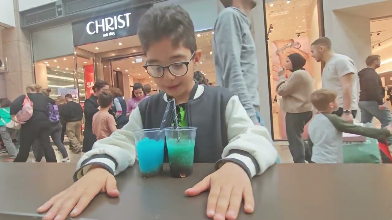 Kinder im Centro, Oberhausen تسوق و نزهة و لعب أطفال في مدينة