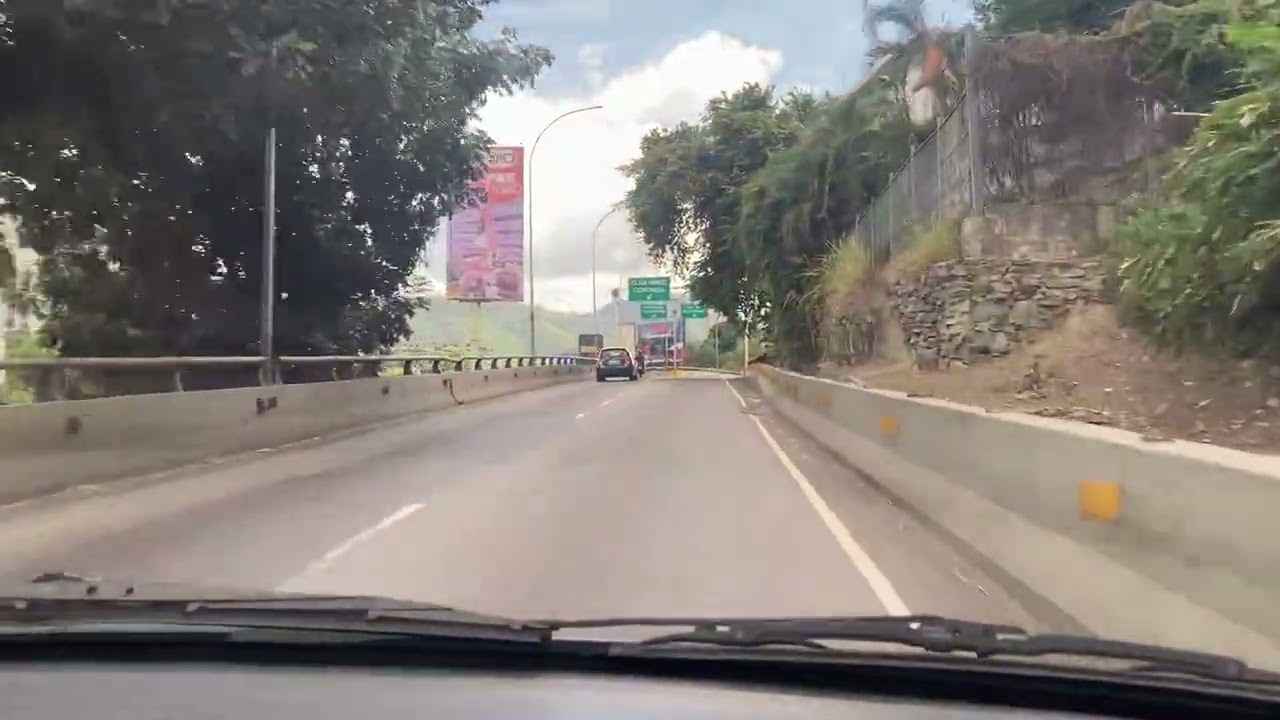Autopista Prados del Este. Desde el CCCT hasta Alto Prado.
