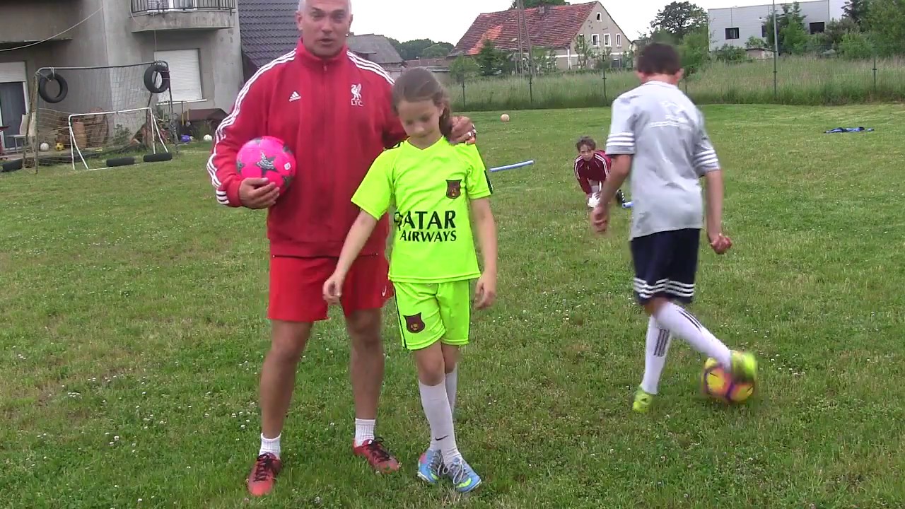 CZ2-Dziewiąte Urodziny Nasi-Pojedynek Piłek Urodzinowych-Umbro vs Adidas vs Nike -Strzały z daleka