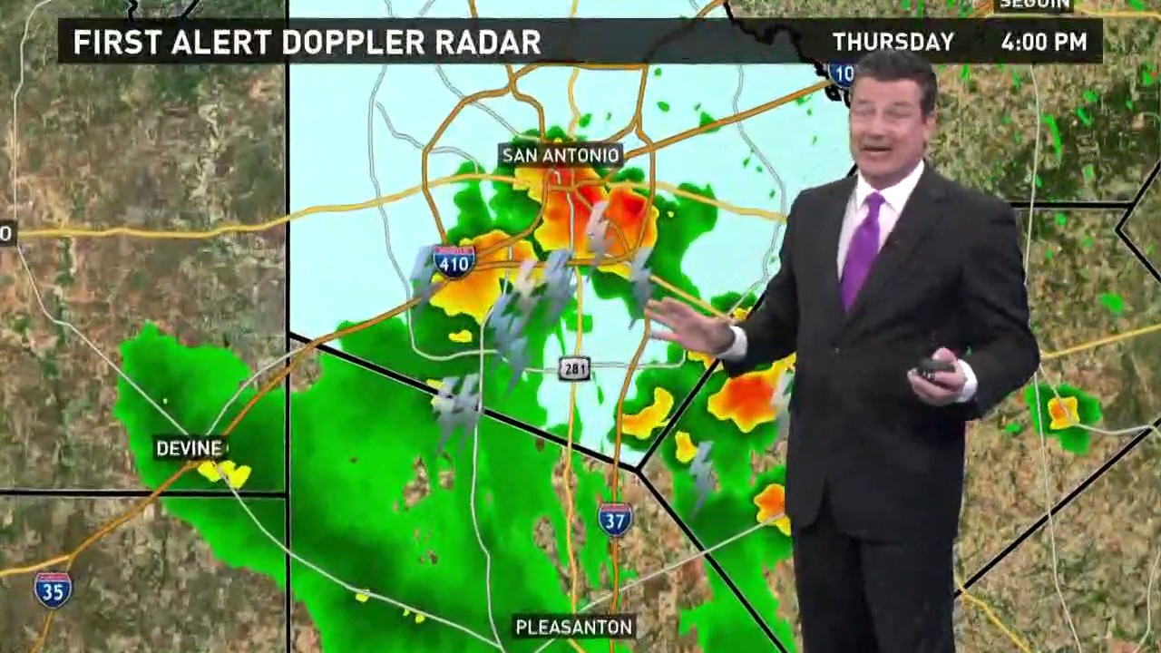 Storms moving through San Antonio area