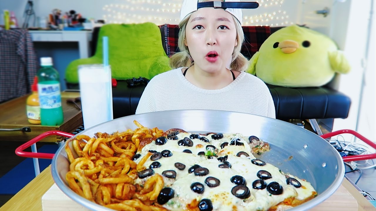 2. Как приготовить [ПИЦЦУ С ПЕЛЬМЕНЯМИ!!!!] cooking/mukbang