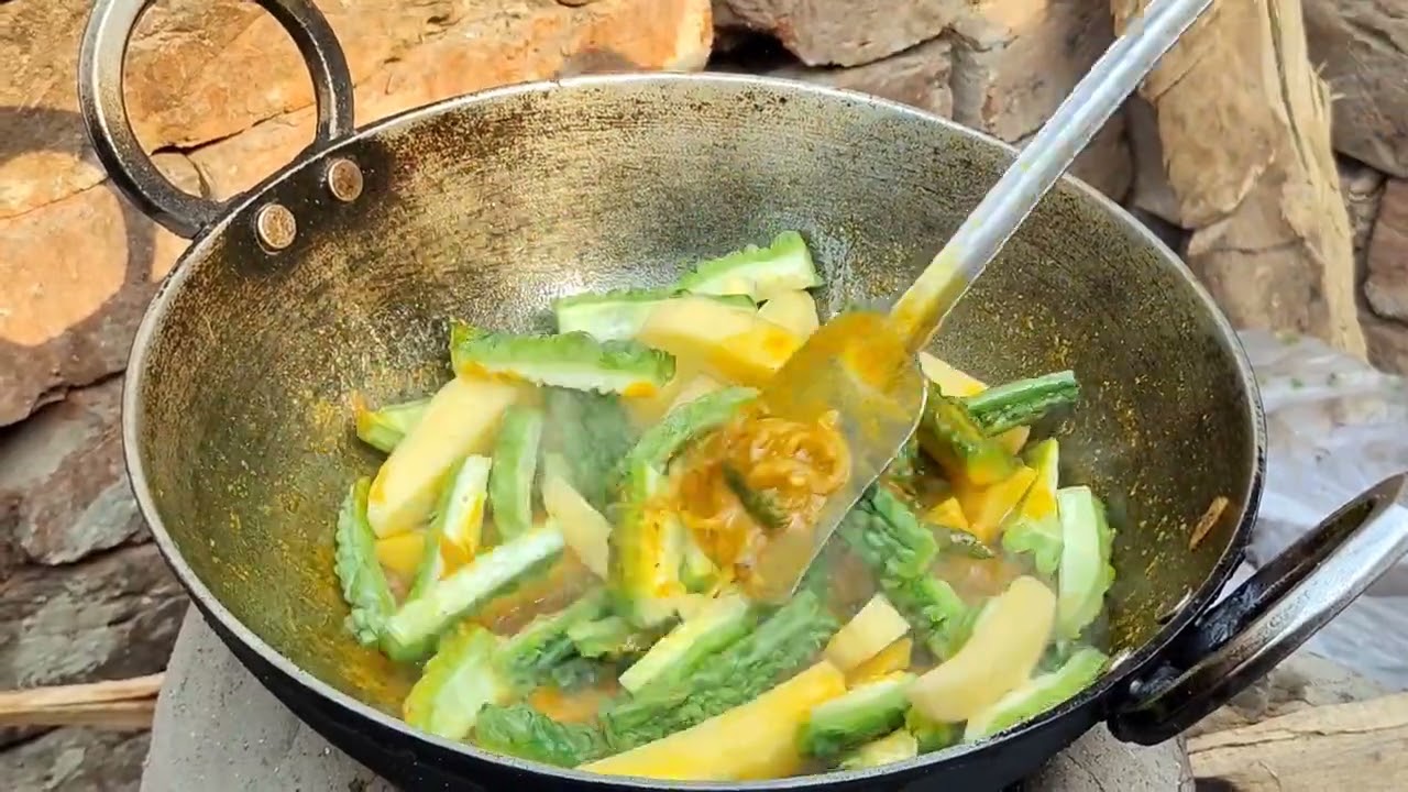 আজকের রান্নার আয়োজন করোলা দিয়ে শিং মাছের ঝোল 😋😋😋