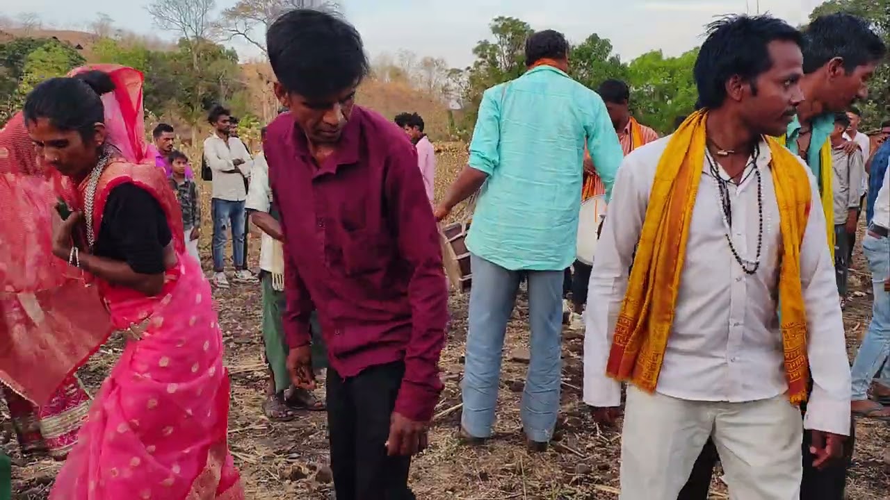 ||शादी में ढोल बजाकर नृत्य करते हुए|| #adiwasiculture #nature #आदिवासी_सांग #adiwasi_dance_video आदि