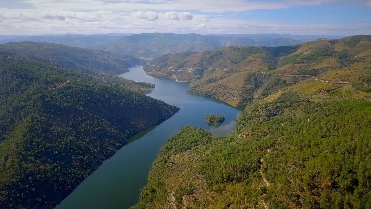 Fomos ao norte de Portugal conhecer Alij&oacute;, a terra do c&eacute;lebre moscatel portugu&ecirc;s