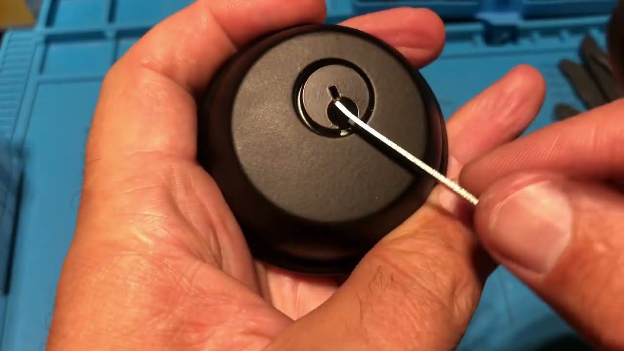 Вскрытие дверного замка Schlage