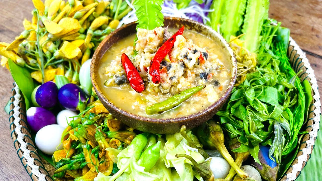វិធីធ្វើបុកទឹកគ្រឿងត្រីអណ្ដែងឲ្យឆ្ងាញ់ - Ratanak Cooking