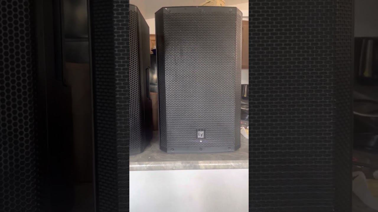 Prueba de audio de ev zlx 15 vs ld icoa de parte de su servidor sonido fanatico comenten