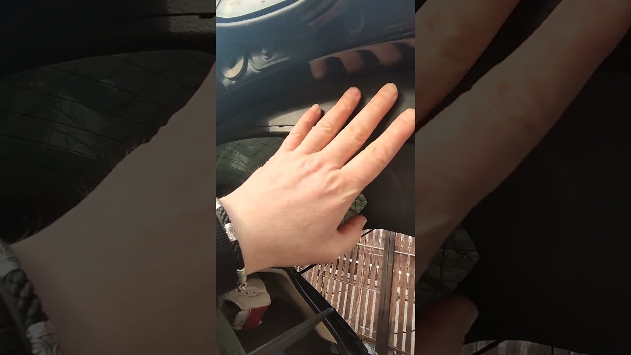 Lexus NX 300 - замена электроприводов крышки багажника на пневматические амортизаторы