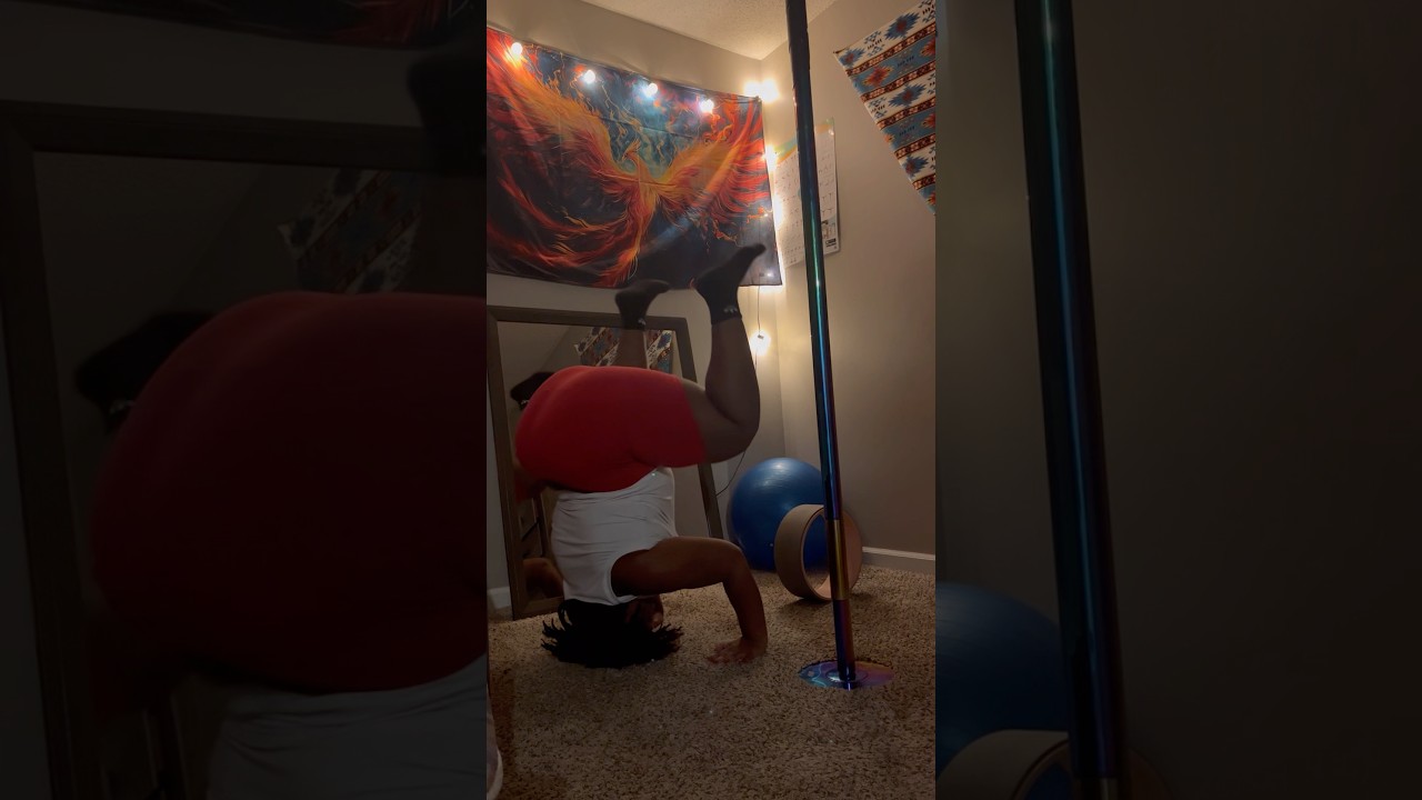 I call this Tripod Hip Whining 