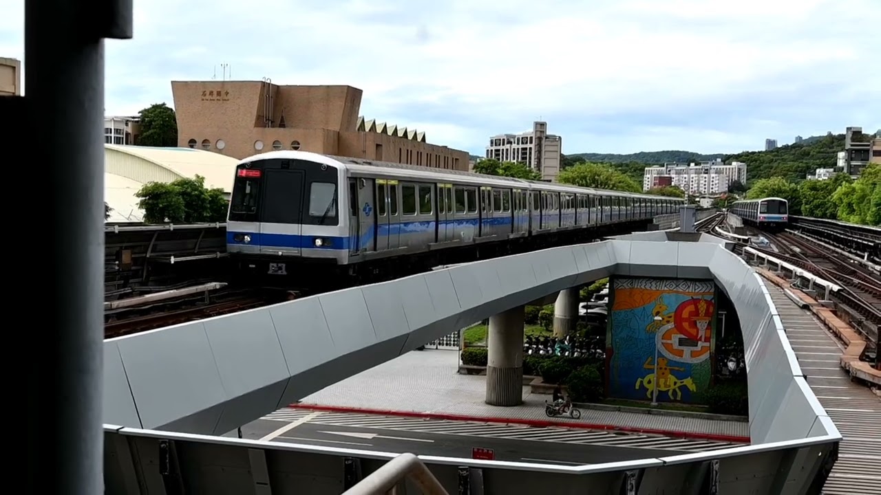 1141019 石牌/忠義/北投站淡水信義線+新北投支線列車拍攝紀錄