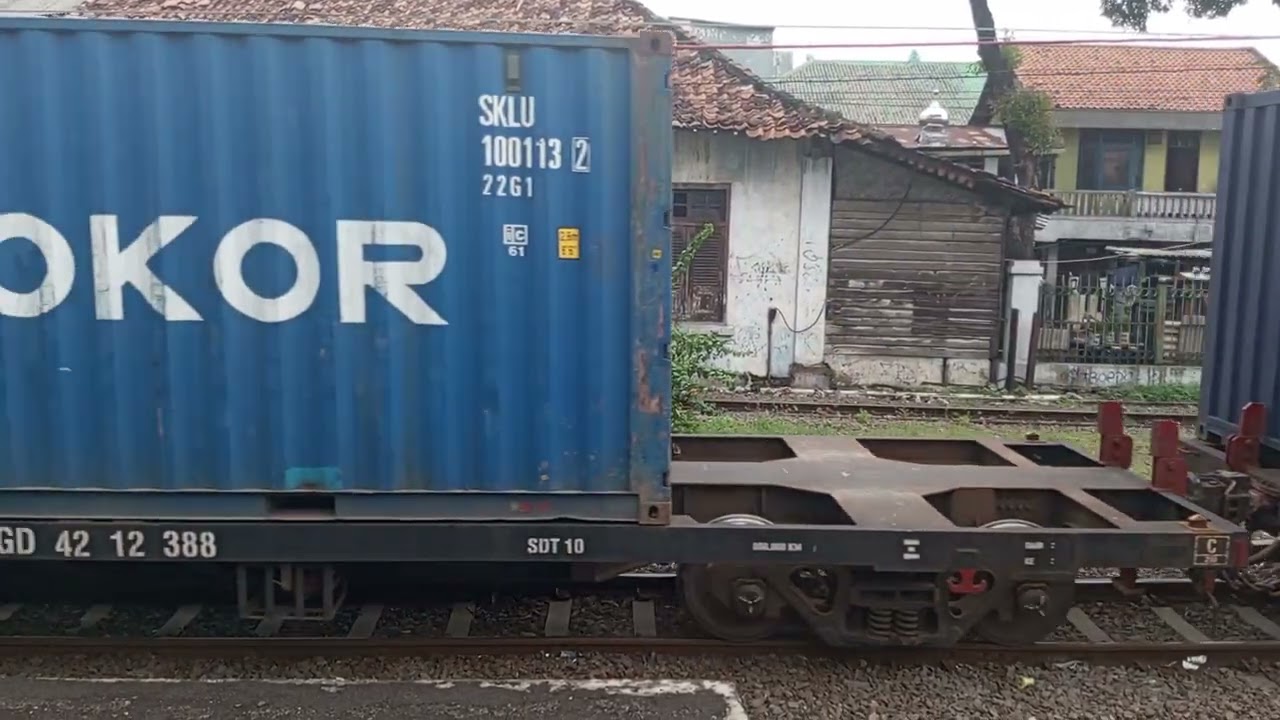 Kereta Api Kontainer (Tanjung Priuk-Kalimas) berangkat Kemayoran (23-11-2025)