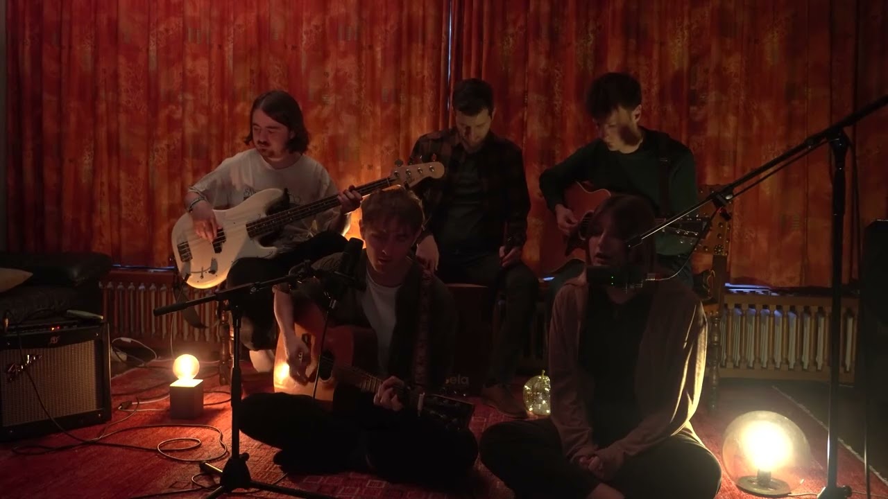 Icarus on the Moon - Hold back the river (cover James Bay)